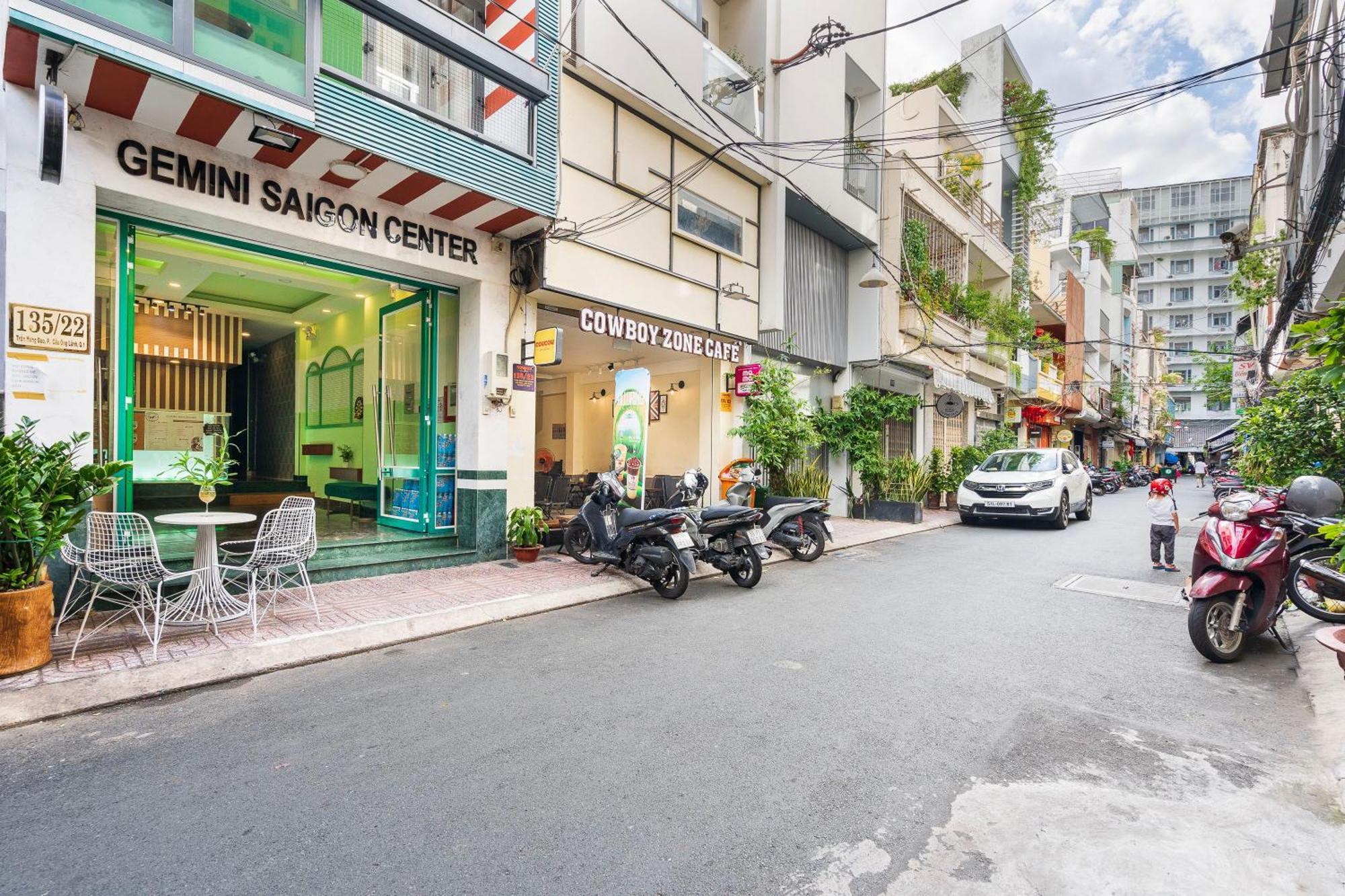 Gemini Saigon Hotel & Apartment Хошимин Экстерьер фото